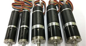 集成基礎控制的電機